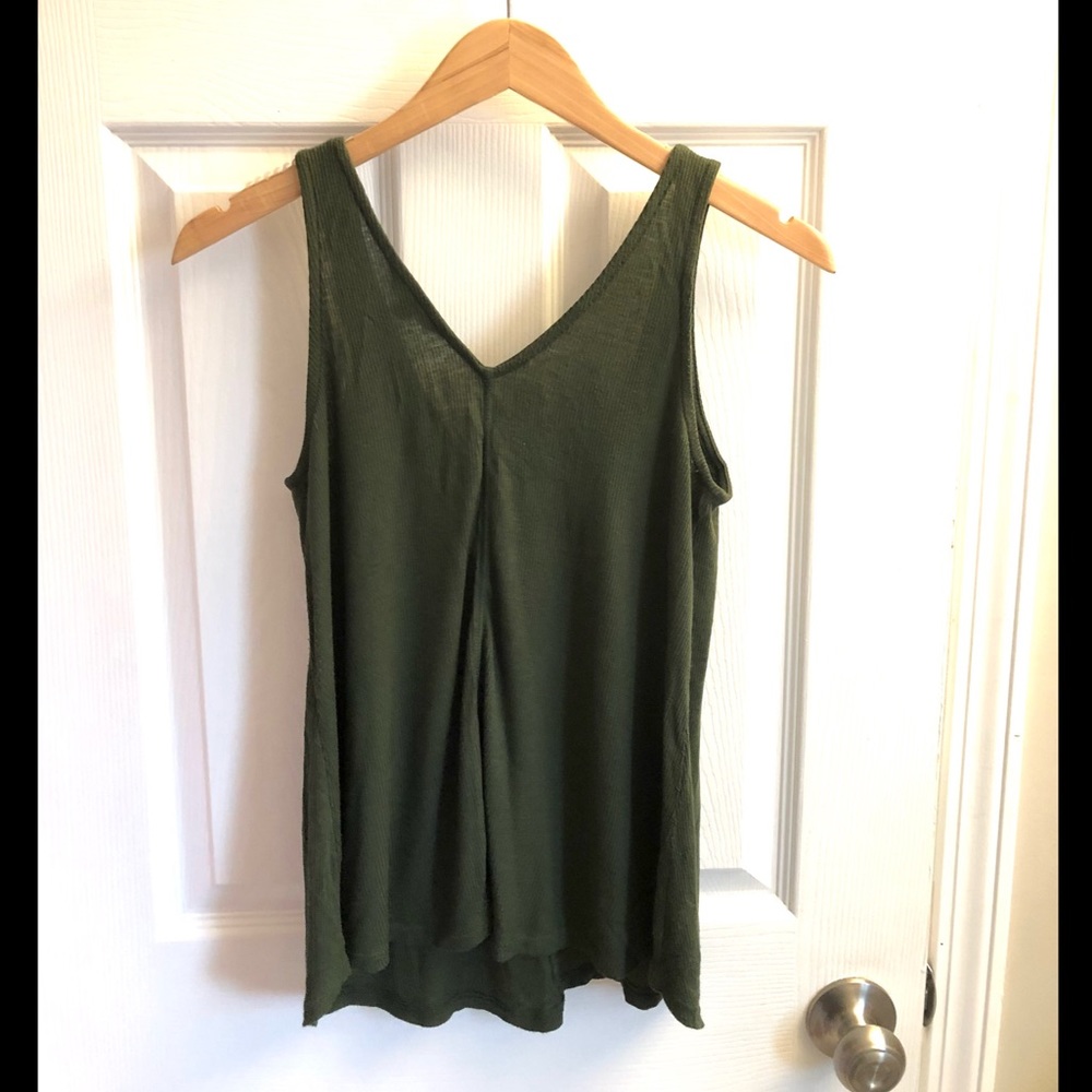 V-Neck Tank - Picture 2 of 2
